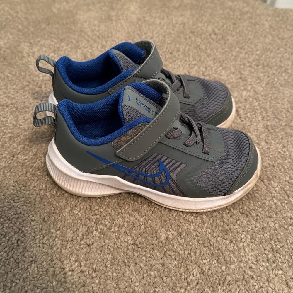 Nike toddler tennis shoes